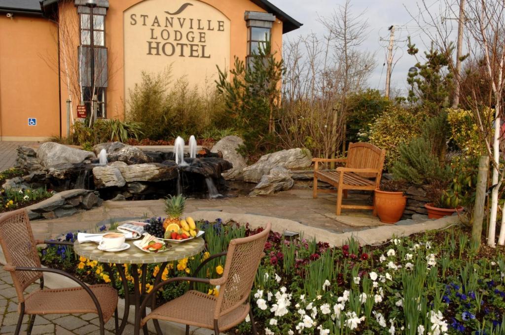 Stanville Hotel Barntown 外观 照片